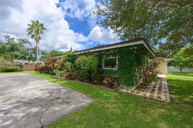 7985 SW 136th Street, Pinecrest, FL 33156