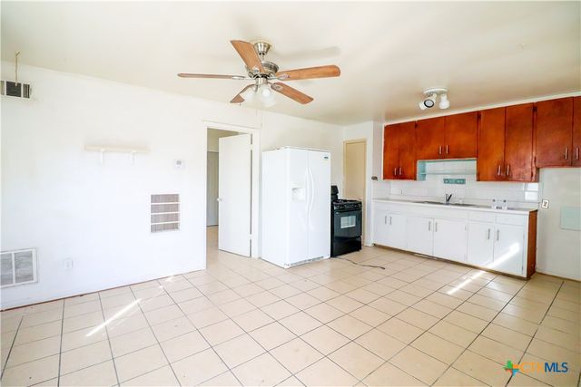 612 S Ann Boulevard, Harker Heights, TX 76548