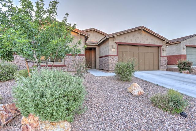 11839 N Silver Village Place, Oro Valley, AZ 85737