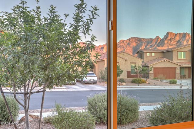 11839 N Silver Village Place, Oro Valley, AZ 85737