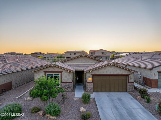 11839 N Silver Village Place, Oro Valley, AZ 85737