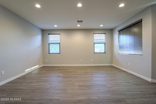 11839 N Silver Village Place, Oro Valley, AZ 85737