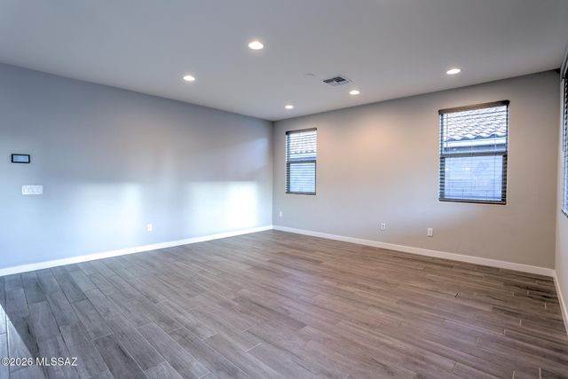 11839 N Silver Village Place, Oro Valley, AZ 85737