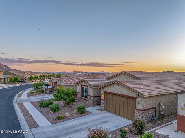 11839 N Silver Village Place, Oro Valley, AZ 85737