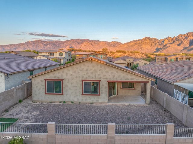 11839 N Silver Village Place, Oro Valley, AZ 85737