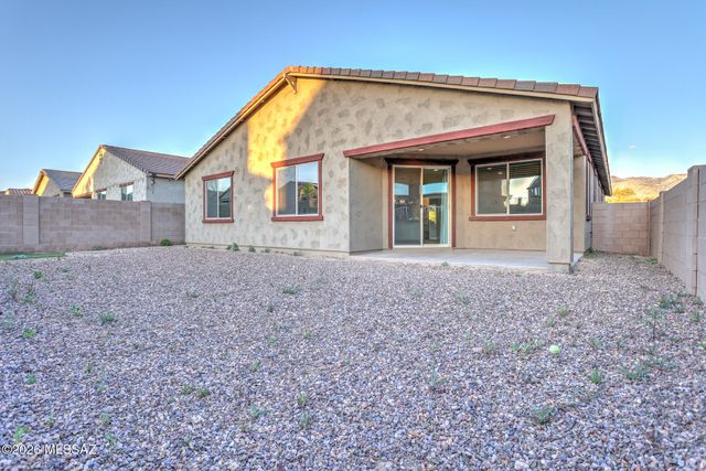 11839 N Silver Village Place, Oro Valley, AZ 85737