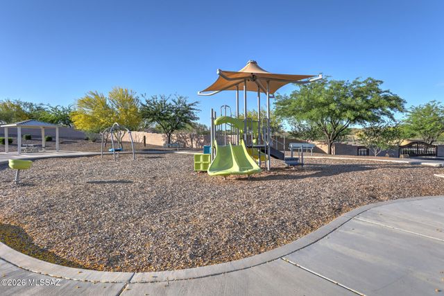 11839 N Silver Village Place, Oro Valley, AZ 85737