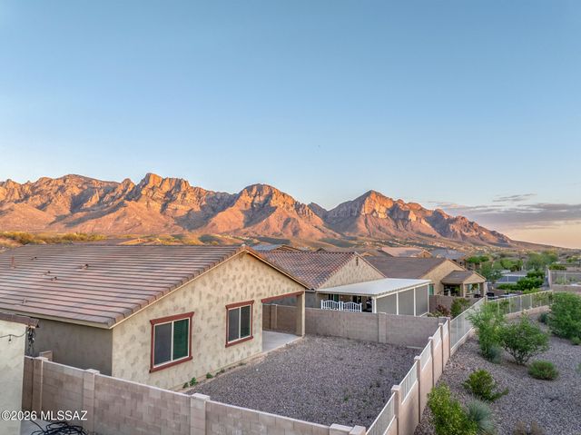 11839 N Silver Village Place, Oro Valley, AZ 85737
