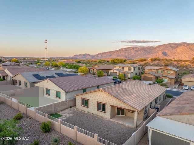 11839 N Silver Village Place, Oro Valley, AZ 85737