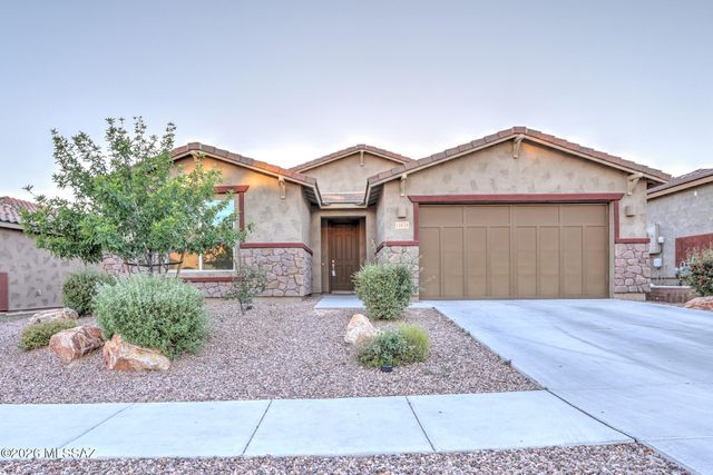 11839 N Silver Village Place, Oro Valley, AZ 85737