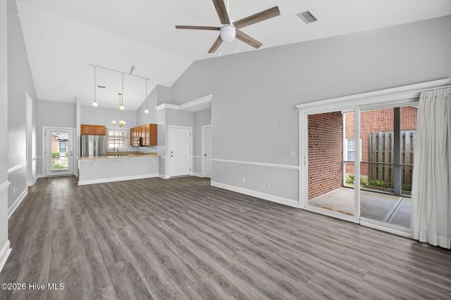 6025 Banded Tulip Drive, Wilmington, NC 28412