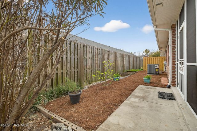 6025 Banded Tulip Drive, Wilmington, NC 28412