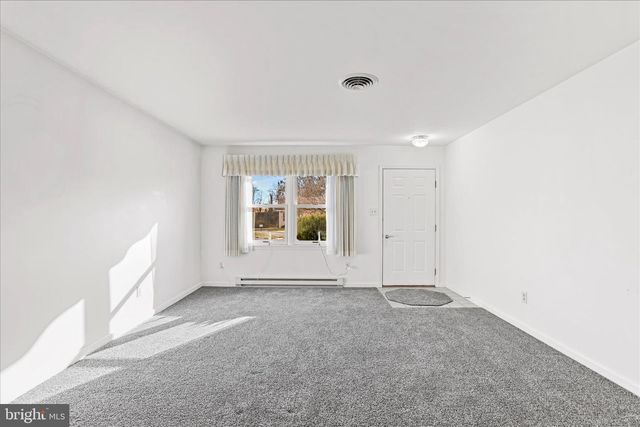 2419 MCCLEARY DR, Chambersburg, PA 17201