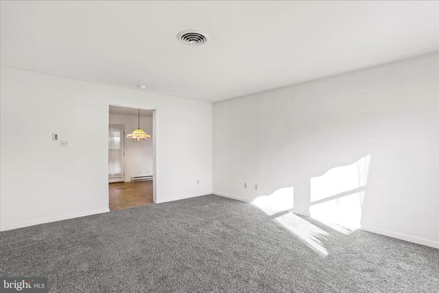 2419 MCCLEARY DR, Chambersburg, PA 17201