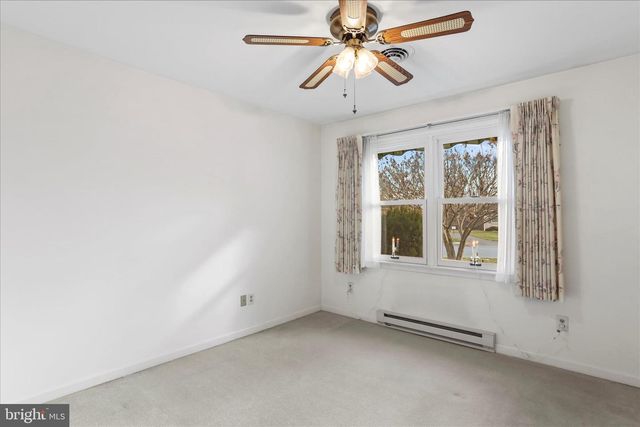 2419 MCCLEARY DR, Chambersburg, PA 17201