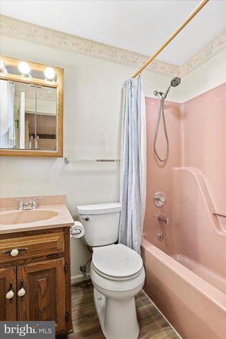 2419 MCCLEARY DR, Chambersburg, PA 17201