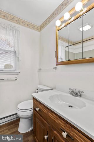 2419 MCCLEARY DR, Chambersburg, PA 17201