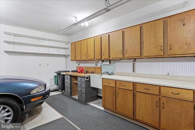 2419 MCCLEARY DR, Chambersburg, PA 17201