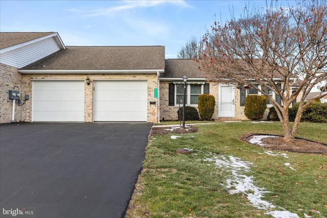 2419 MCCLEARY DR, Chambersburg, PA 17201