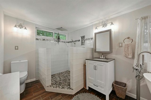 4025 Valley View RD 2, Austin, TX 78704
