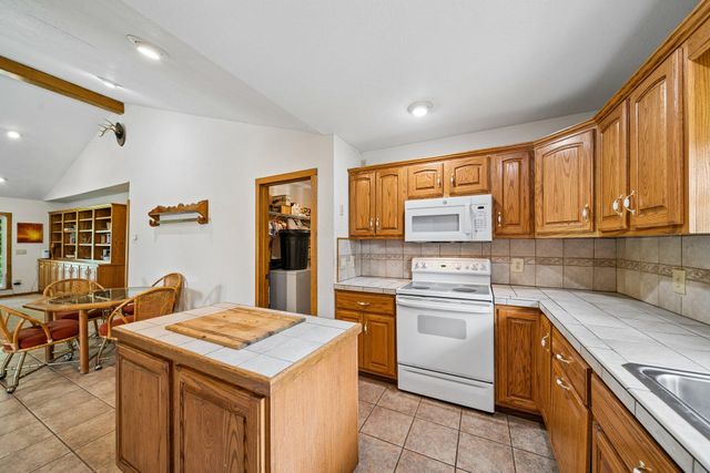 425 S Boston Avenue, Ketchum, OK 74349