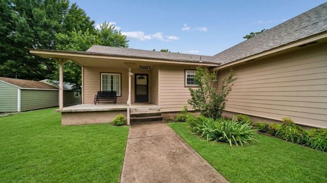 425 S Boston Avenue, Ketchum, OK 74349