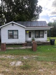 813 Agnes Street, New Iberia, LA 70560