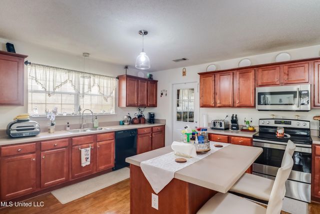 8928 Hamakua Street, Diamondhead, MS 39525