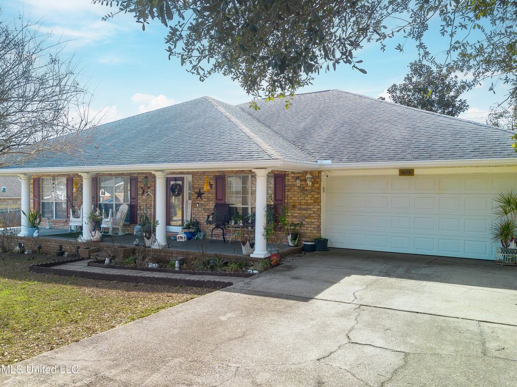 8928 Hamakua Street, Diamondhead, MS 39525