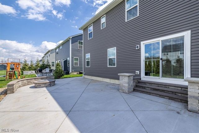 36270 Lands End Drive, North Ridgeville, OH 44039