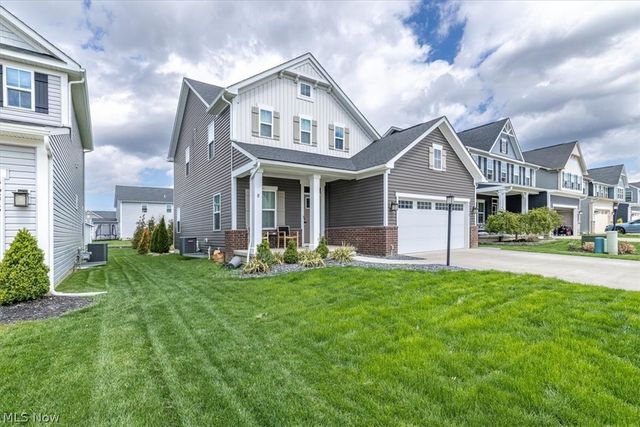 36270 Lands End Drive, North Ridgeville, OH 44039