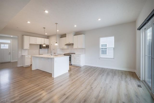 36270 Lands End Drive, North Ridgeville, OH 44039