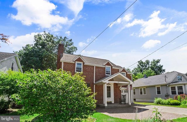 117 MAIN ST, Fallsington, PA 19054