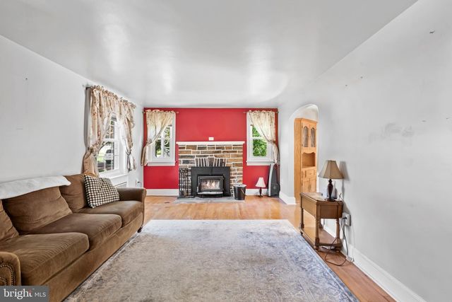 117 MAIN ST, Fallsington, PA 19054