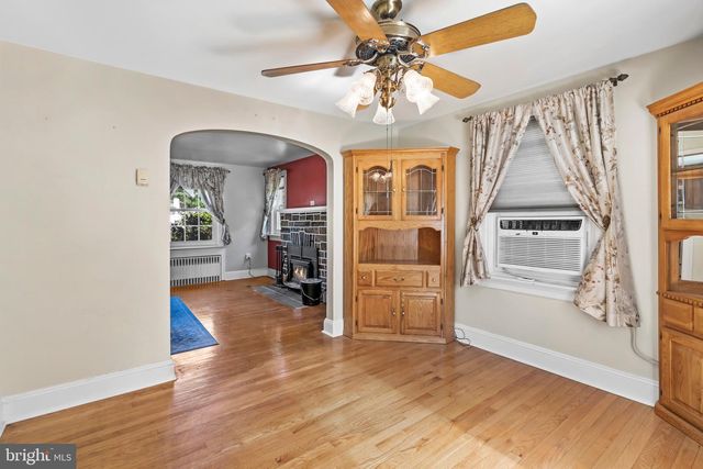 117 MAIN ST, Fallsington, PA 19054