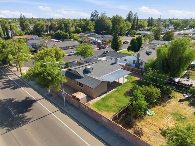 1793 Norwich Avenue, Clovis, CA 93611