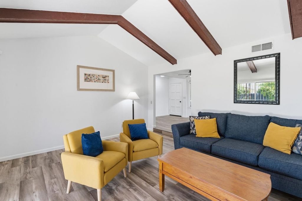 Image 12 of property listing at 1793 Norwich Avenue, Clovis, CA 93611