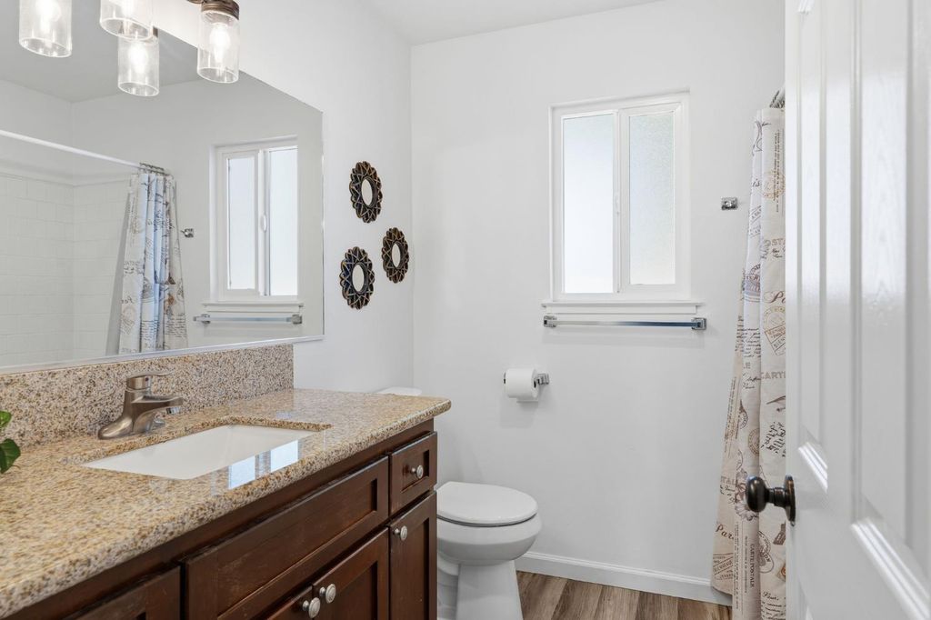 Image 21 of property listing at 1793 Norwich Avenue, Clovis, CA 93611