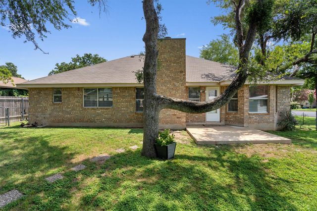 303 Burning Tree DR, Georgetown, TX 78628