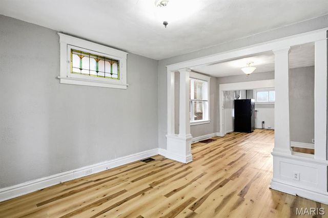 3322 N Hanley Road, St Louis, MO 63121