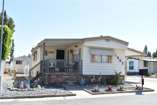 1307 Orangewood, Corona, CA 92882