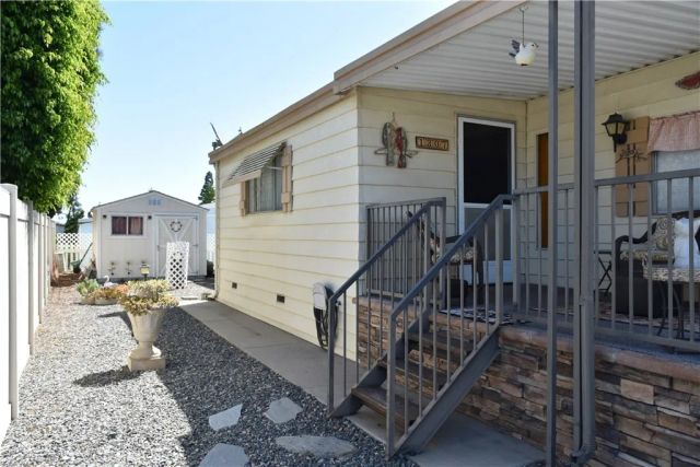 1307 Orangewood, Corona, CA 92882