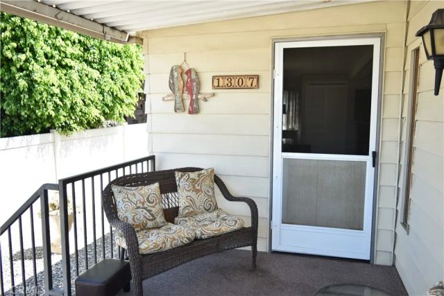 1307 Orangewood, Corona, CA 92882
