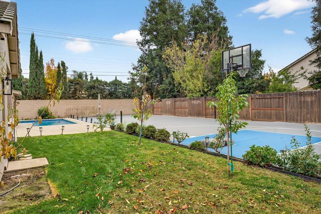 3221 Amethyst Way, Turlock, CA 95382