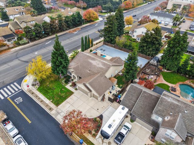 3221 Amethyst Way, Turlock, CA 95382