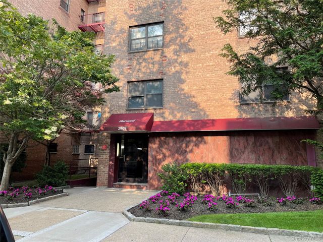 29-09 137th Street 1D, Flushing, NY 11354