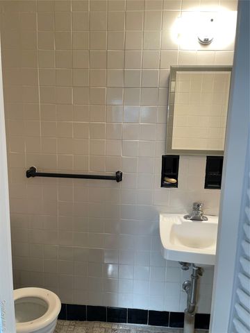 29-09 137th Street 1D, Flushing, NY 11354