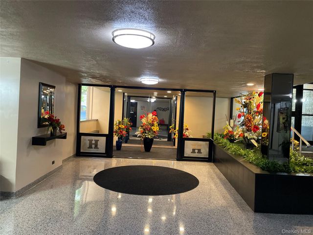 29-09 137th Street 1D, Flushing, NY 11354