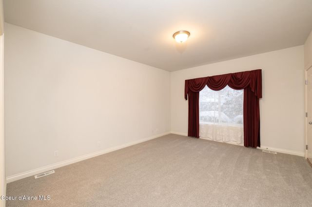 1414 E WESTDALE DR, Hayden, ID 83835