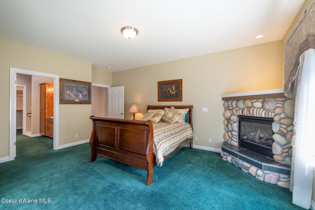 1414 E WESTDALE DR, Hayden, ID 83835